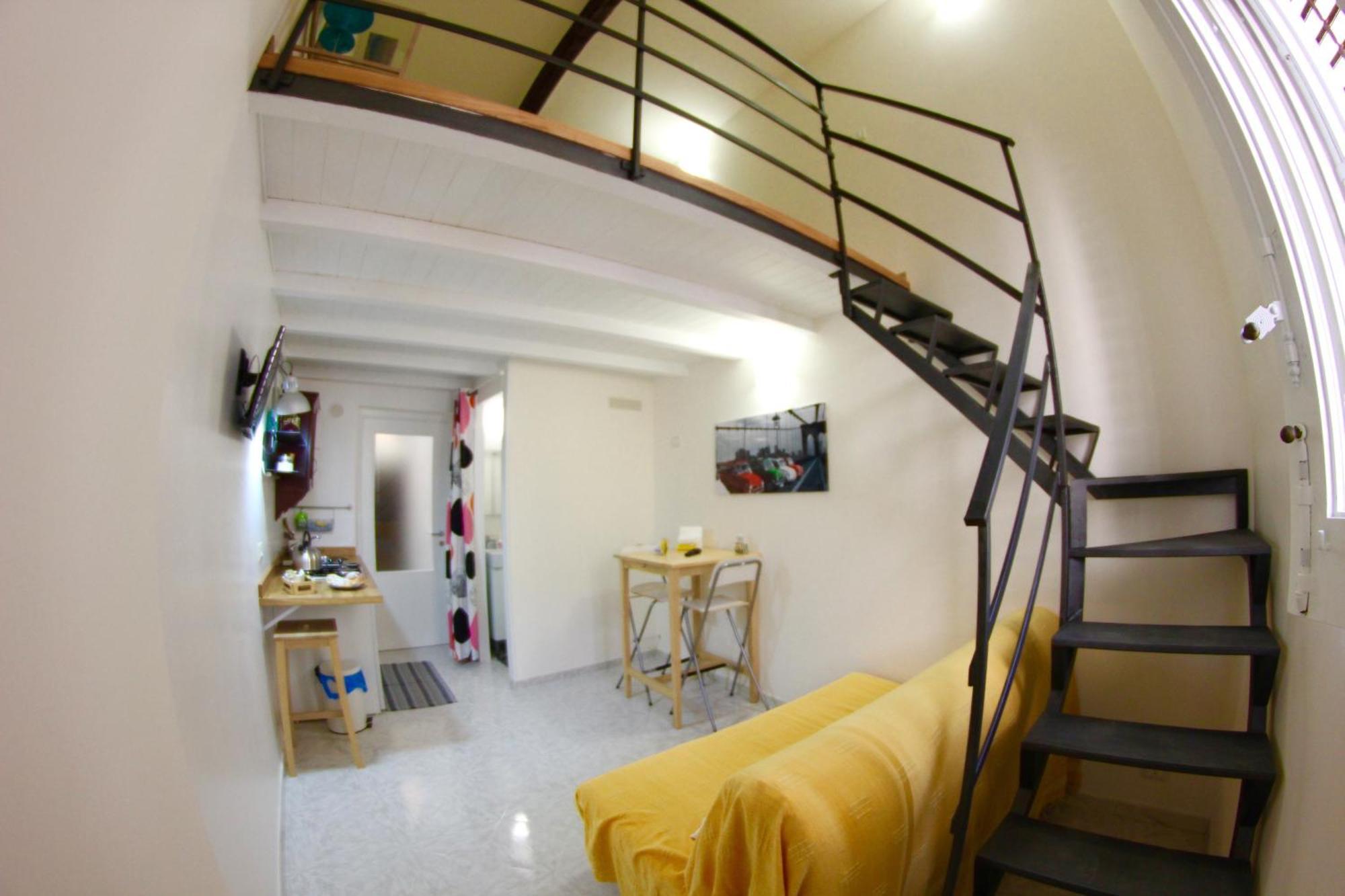 Al 22 Apartment *